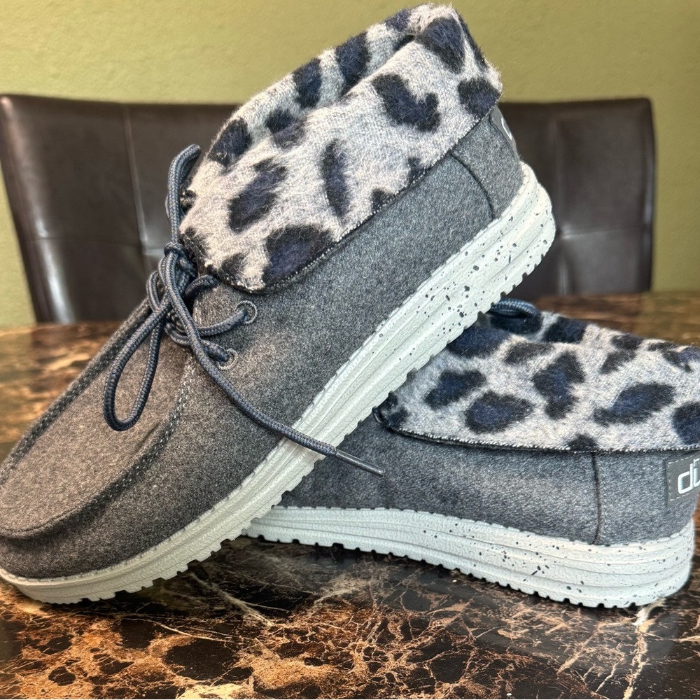 Hey Dude Women's Gray Leopard Shoes